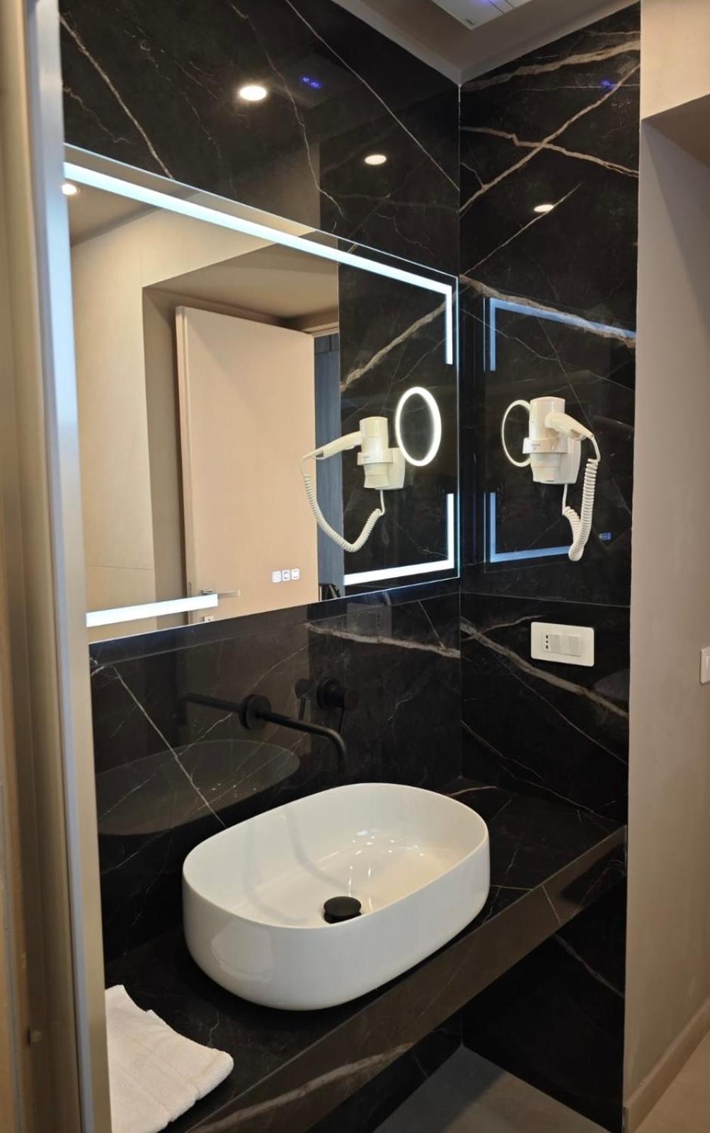 Shanti Rooms & Apartments Castello Bacoli Luaran gambar